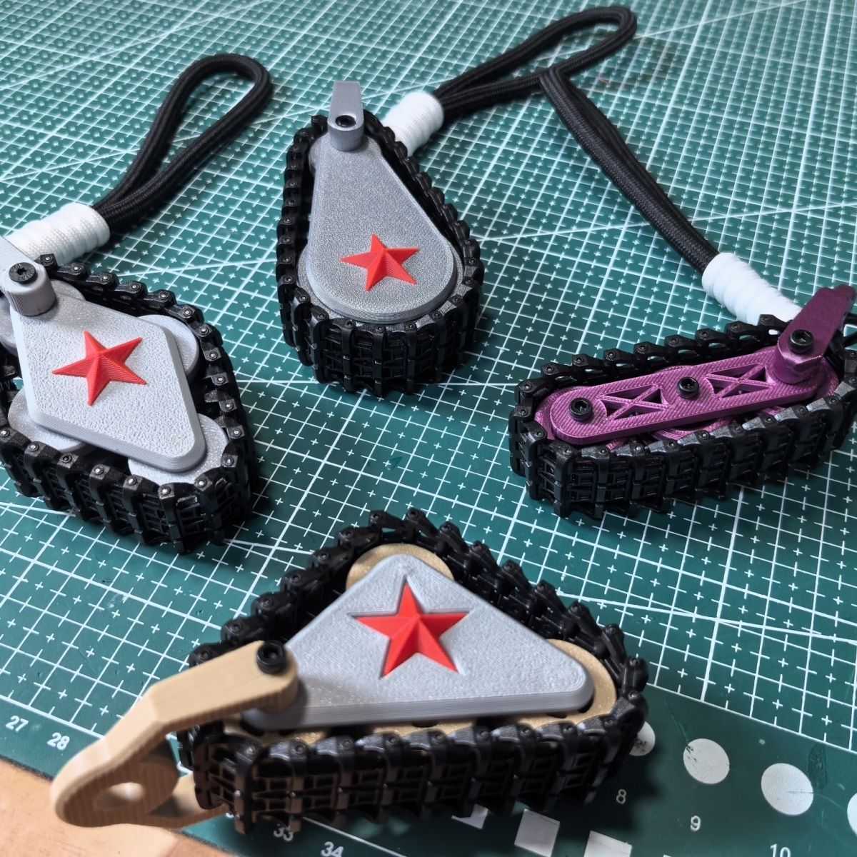 4 Styles！EDC Rotatable Track M - Edc Car Carry recensione e prezzo