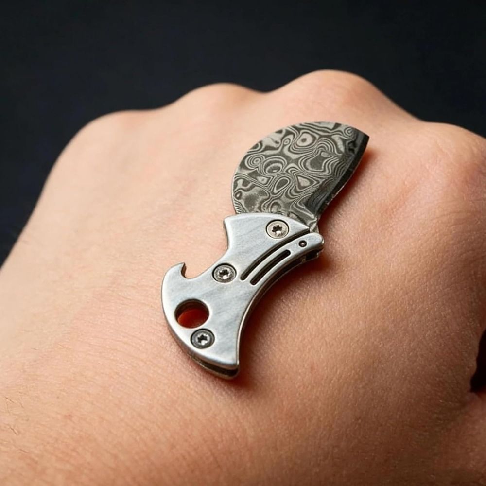Portable Titanium Material Bot - Edc Every Day Carry おもちゃ recensione e prezzo