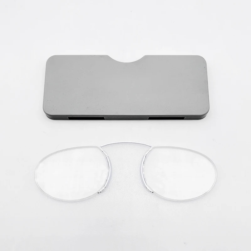 2024 Titanium Mini Reading Gla - Wallet Slim Titanium recensione e prezzo